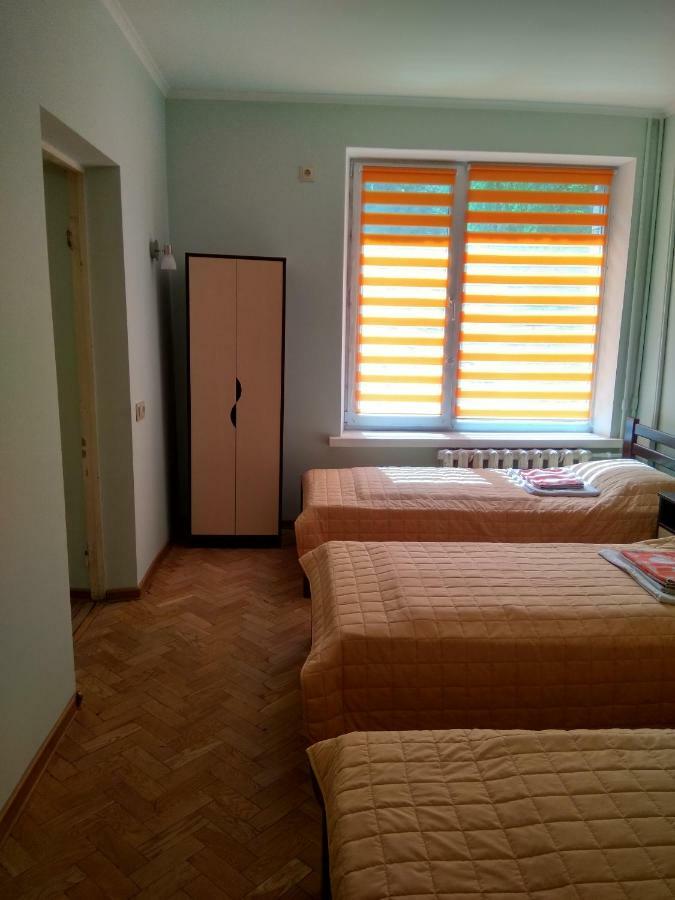 Hotel Tsentralnoho Budynku Khudozhnyka Kiev Exteriör bild