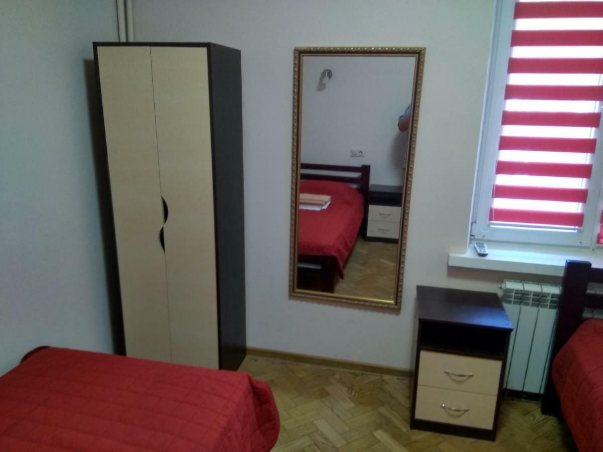 Hotel Tsentralnoho Budynku Khudozhnyka Kiev Exteriör bild